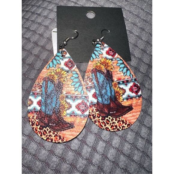 Cowboy Boots Western Teardrop Earrings - Picture 3 of 3
